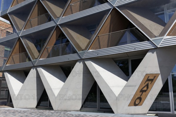 Office building The Cradle by HPP Architekten, innovative timber hybrid construction, sustainable building, Düsseldorf Media Harbour, Düsseldorf, Germany, Europe