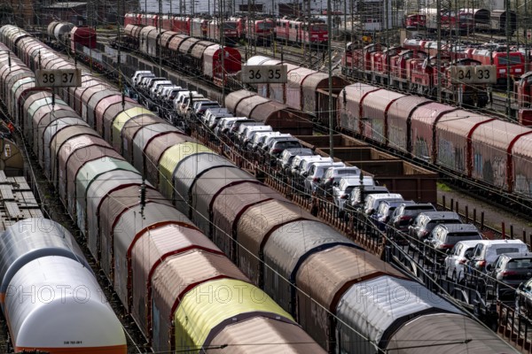 The Hagen-Vorhalle marshalling yard, one of the 9 largest in Germany, is located on the Wuppertal-Dortmund railway line and has 40 directional tracks on which goods trains are assembled, North Rhine-Westphalia, Germany, Europe