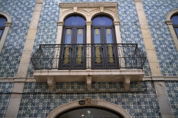 Balcony, Facade with azulejos, Tiles, Old town, Lagos, Algarve, Portugal, Europe