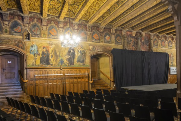 The Old Town Hall in Göttingen was built in several phases from 1270 and was the seat of the Göttingen City Council and administration until 1978. Town hall with murals, Göttingen cityscape, Göttingen, Lower Saxony, Germany, Europe