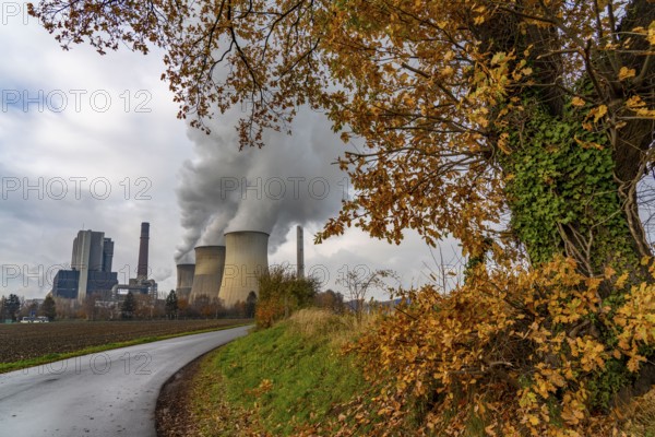 RWE Power AG's Weisweiler lignite-fired power plant in Eschweiler-Weisweiler, base load power plant, burns lignite from the Inden open-cast mine, North Rhine-Westphalia, Germany, Europe