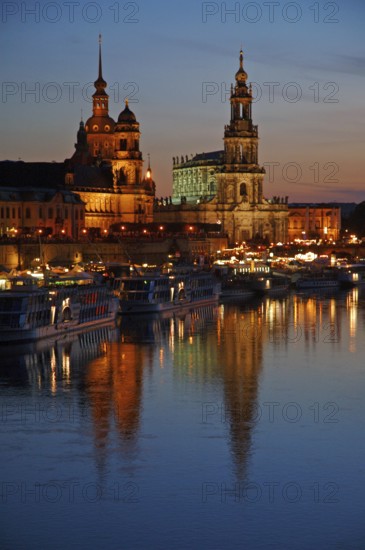 Dresden, Elbe panorama with Ständehaus, Palace and Court Church, Dresden, Saxony, Federal Republic of Germany