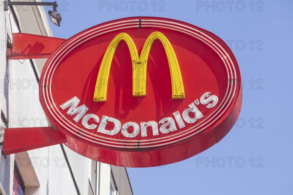 McDonald's logo, Reeperbahn, St. Pauli, Hamburg, Germany, Europe