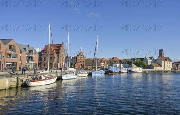 Quay, sailing ships, old harbour, behind the water gate, Wismar, Mecklenburg-Vorpommern, Germany, Europe