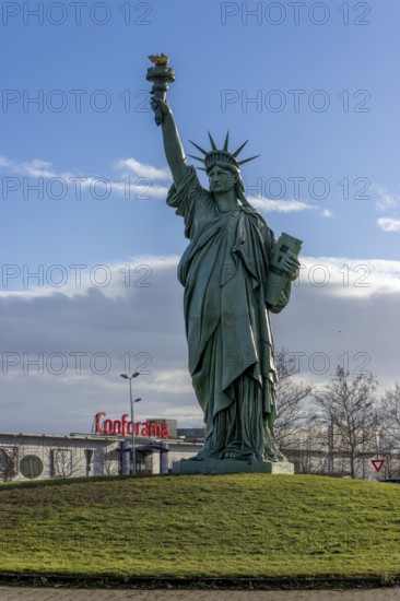 Replica of the Statue of Liberty by Frédéric Auguste Bartholdi at the roundabout in Rte de Strasbourg, Colmar, Alsace, Département Bas-Rhin, France, Europe