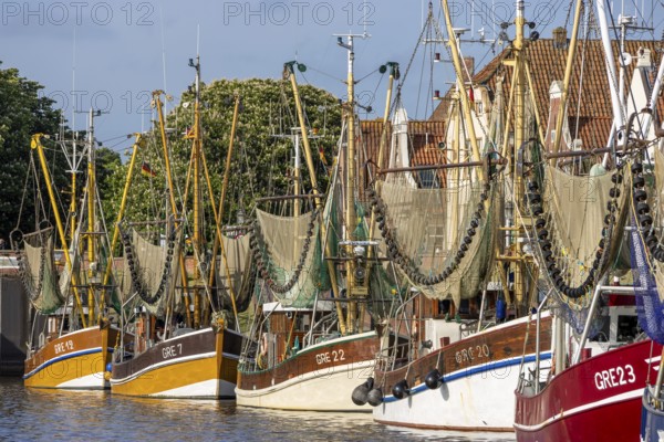 Crab cutter with crab net in the harbour of Greetsiel, Greetsiel, East Frisia, North Sea, Lower Saxony, Germany, Europe