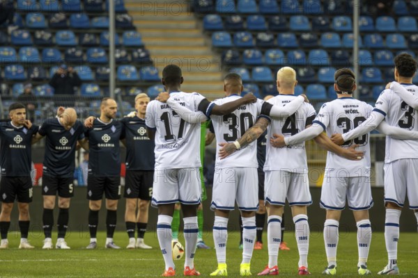 Football 3rd division, 2024/25 season, matchday 19: Waldhof Mannheim vs Arminia Bielefeld. Picture: Minute's silence for the victims of the attack at the Christmas market in Magdeburg