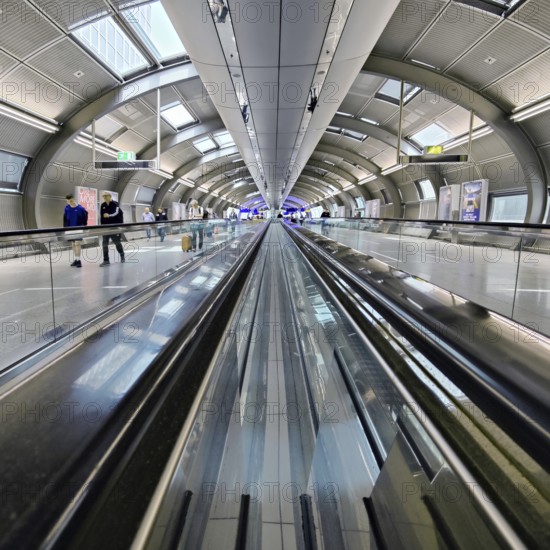 Moving walkway to The Squaire at the airport, Frankfurt am Main, Hesse, Germany, Europe