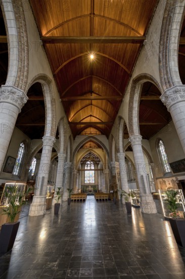 Our Lady Church, Central nave and chapels, Nieuwpoort, West Flanders, Belgium, Europe