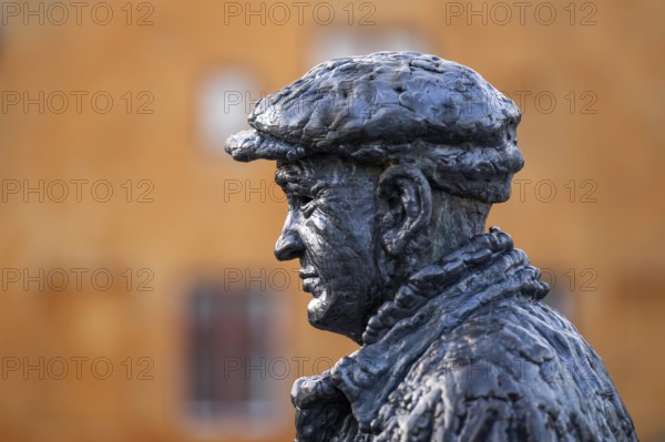 B&W Worker, sculpture by Jens Galschiøt, Børnehusbroen, Christianshavns Kanal, Copenhagen, Denmark, Europe