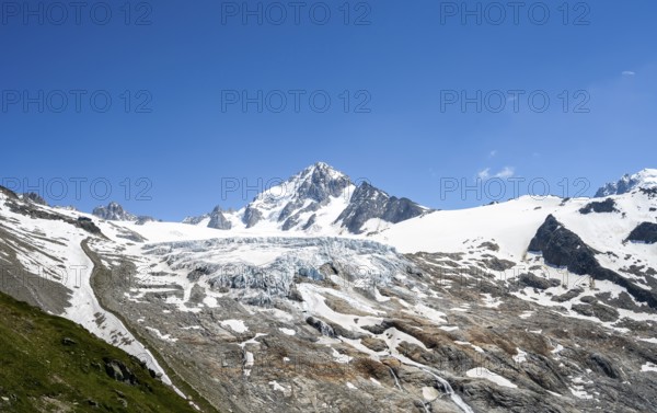 High alpine mountain landscape, summit of the Aiguille de Chardonnet and Glacier du Tour, glaciers and mountain peaks, Chamonix, Haute-Savoie, France, Europe