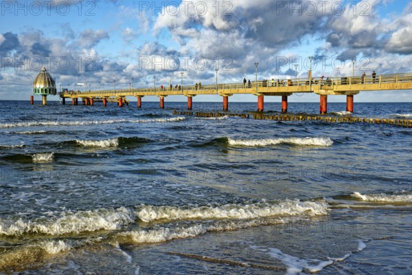 Diving gondola at the Zingst pier, cloudy mood and waves, Baltic Sea coast, Zingst, Fischland-Darß-Zingst peninsula, Mecklenburg-Western Pomerania, Germany, Europe