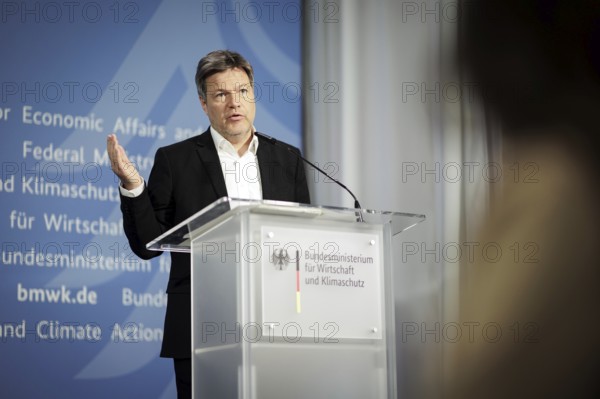 Robert Habeck, Federal Minister for Economic Affairs and Climate Protection and Vice Chancellor, in a press statement following the joint meeting with the security and defence industry. Berlin, 27.03.2024
