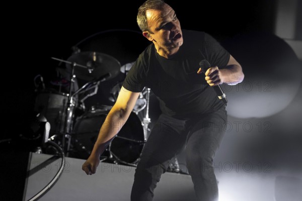 Samuel T. Herring, singer of Future Islands live at the Tempodrom in Berlin on 21/05/2024