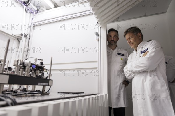 Robert Habeck, Federal Minister for Economic Affairs and Climate Protection and Vice-Chancellor, visits Eleqtron, Germany's first manufacturer of quantum computers, in Siegen, 22/08/2024