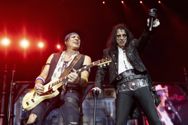 Tommy Henriksen (guitarist) and Alice Cooper live on Too close for comfort Tour at the Max-Schmeling-Halle in Berlin on 09.10.2024