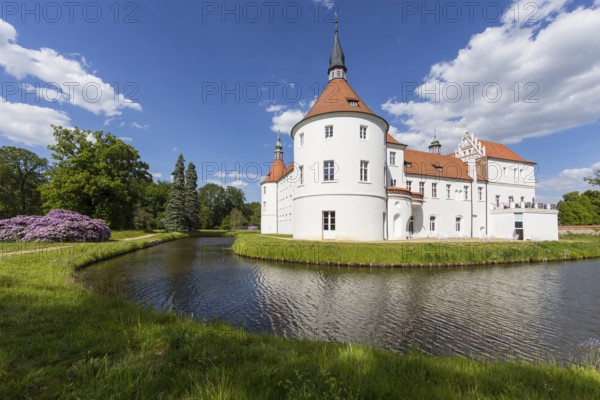 Fürstlich Drehna moated castle, Luckau, Brandenburg, Germany, Europe