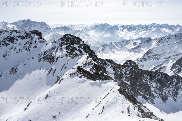 Peaks and mountains in winter, Sellraintal, Stubai Alps, Kühtai, Tyrol, Austria, Europe