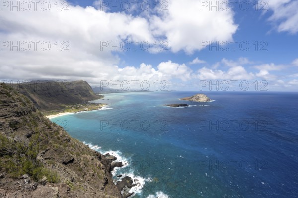 View from Makapu?u Point Lighthouse towards Makapu?u Beach Park, Oahu, Hawaii, USA, North America