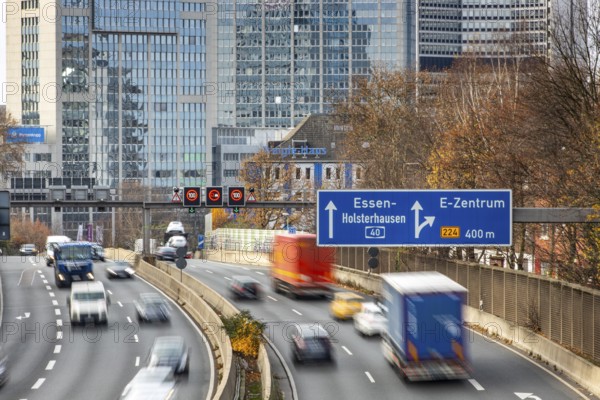 Motorway A40, Ruhrschnellweg, skyline of the city centre of Essen, this area would also be affected by a diesel driving ban, Essen, North Rhine-Westphalia, Germany, Europe