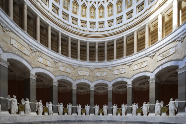 Interior, hall with a total of 34 angels, victory goddesses 3, 3 metres high, monument Befreiungshalle Kehlheim, round hall with dome, 45 m high, 29 m diameter, classicism, built 1842 to 1863 by Friedrich von Gärtner and Leo von Klenze, Michelsberg, Kelheim, Lower Bavaria, Bavaria, Germany, Europe