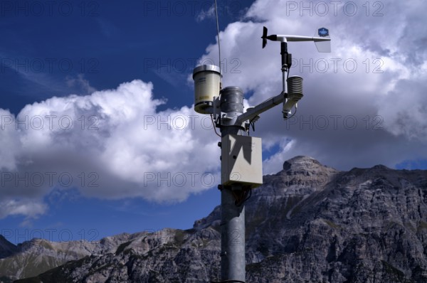 Weather measuring station, cup anemometer, with wind vane for measuring wind speed and wind direction, anemometer, wind meter, Elfer, Neustift, Stubai Valley, Tyrol, Austria, Europe