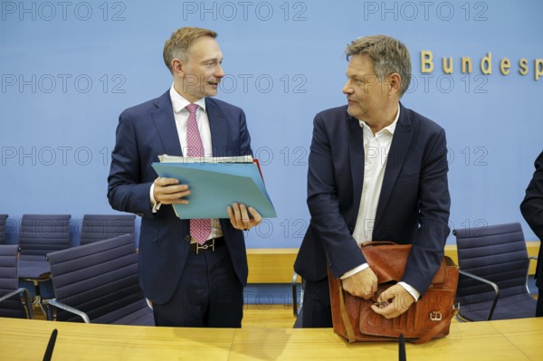 Christian Lindner (FDP), Federal Minister of Finance, and Robert Habeck (Alliance 90/The Greens), Federal Minister for Economic Affairs and Climate Protection and Vice-Chancellor, present the 2025 budget at the BPK. Berlin, 05.07.2024. Photographed on behalf of the Federal Ministry of Finance