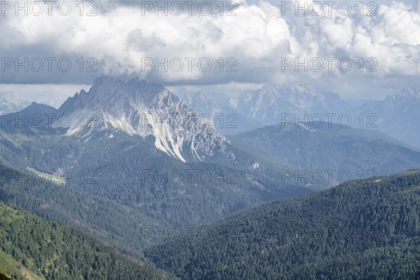 View from the Carnic main ridge to the Sesto Dolomites, Carnic Alps, Carinthia, Austria, Europe