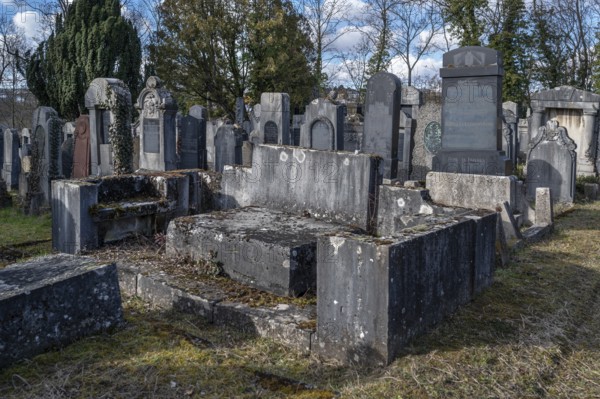 Old graves at the Israeli cemetery, inaugurated in 1882, Werner-von Siemens Str. 2, Würzburg, Lower Franconia, Bavaria, Germany, Europe