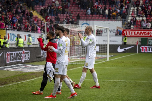 20/04/2024, Football 2nd Bundesliga, Season 2023/24, Matchday 30: 1. FC Kaiserslautern vs SV Wehen Wiesbaden (1:1) . SV Wehen Wiesbaden players are delighted after the draw in Kaiserslautern