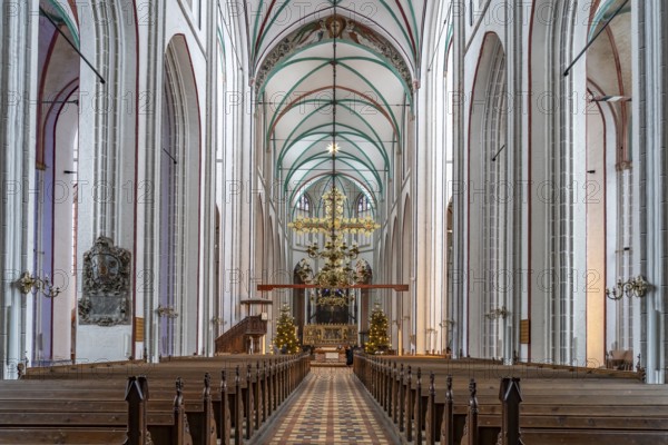 Interior with triumphal cross of Schwerin Cathedral St. Marien and St. Johannis, state capital Schwerin, Mecklenburg-Vorpommern, Germany, Europe