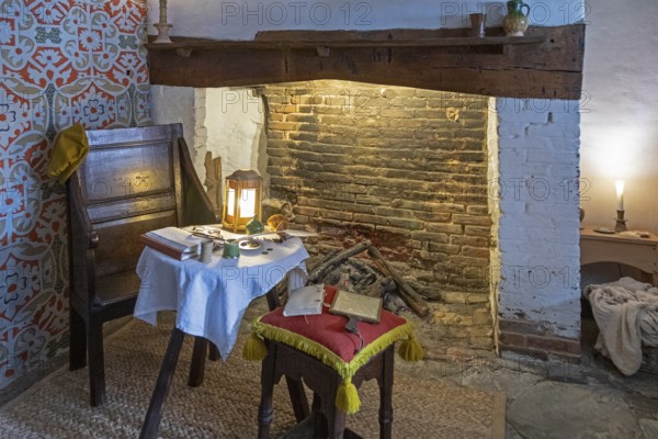 Interior view, table, chairs, fireplace, birthplace of William Shakespeare, Stratford-upon-Avon, Warwickshire, England, Great Britain