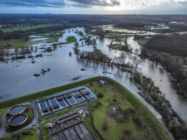 Dorsten, North Rhine-Westphalia, Germany, flood on the Lippe, river in the Ruhr area, in front a sewage treatment plant, Europe