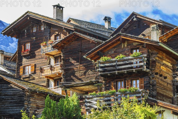Old wooden houses in the historic village centre, Grimentz, Val d'Anniviers, Valais Alps, Canton Valais, Switzerland, Europe