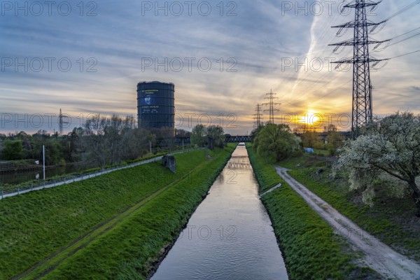 Neue Mitte Oberhausen, Gasometer exhibition hall, after renovation, Rhine-Herne Canal, evening lighting, exhibition The Fragile Paradise, North Rhine-Westphalia, Germany, Europe