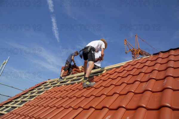 Roofing work, re-roofing of a tiled roof in the Palatinate