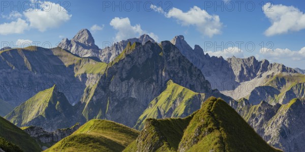 Mountain panorama from Laufbacher-Eckweg to Höfats, 2259m, Allgäu Alps, Allgäu, Bavaria, Germany, Europe
