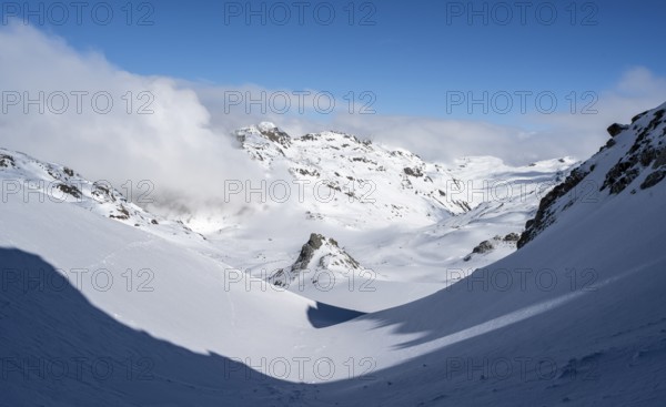 Porta d'Es-cha in winter, view of Vadret da Porchabella glacier, high tour, ski tour Bündner Haute Route, Albula Alps, Rhaetian Alps, Grisons, Eastern Switzerland, Switzerland, Europe