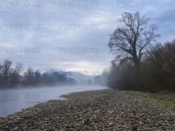 Morning atmosphere at the river Reuss, behind the snow-covered Rigi, Sins, Freiamt, Canton Aargau, Switzerland, Europe