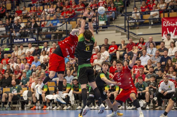 2nd HBL (Handball Bundesliga), Matchday 30: Eulen Ludwigshafen against VfL Eintracht Hagen***Tilman Pröhl (9, Hagen) blocks the throw from Sebastian Trost (34, Ludwigshafen)