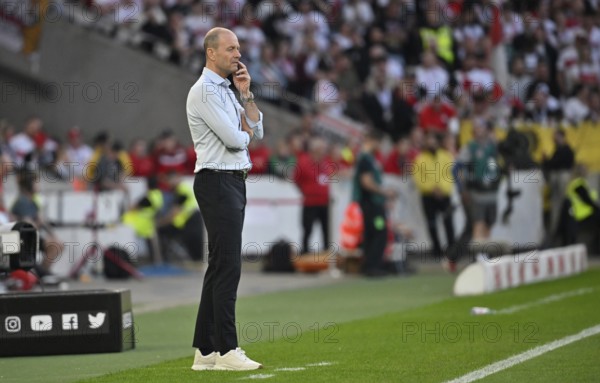 Coach Coach Jess Thorup FC Augsburg FCA on the sidelines thoughtful gesture gesture MHPArena, MHP Arena Stuttgart, Baden-Württemberg, Germany, Europe