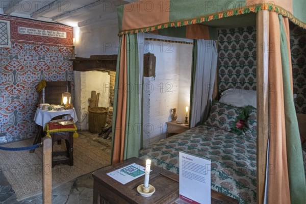 Interior view, bedroom, bed, birthplace of William Shakespeare, Stratford-upon-Avon, Warwickshire, England, Great Britain