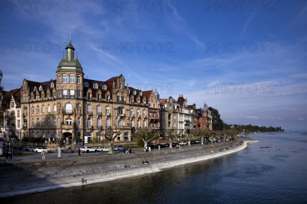 Art Nouveau facades, historic town houses on Seestraße with the Seerhein, Constance funnel, Lake Constance, Constance, Baden-Württemberg, Germany, Europe