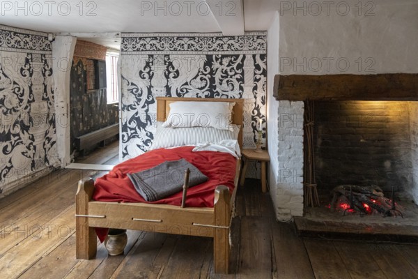 Interior view, bedroom, bed, birthplace of William Shakespeare, Stratford-upon-Avon, Warwickshire, England, Great Britain