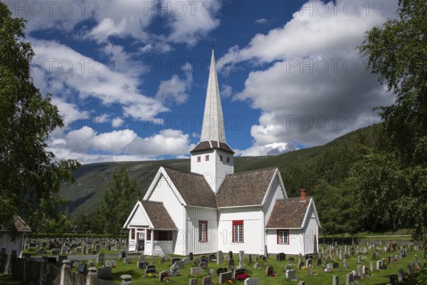 Cemetery, Sel church or Sel kyrkje, Olavsweg or Olavsleden, near Otta, Sel municipality, Gudbrandsdalen, Norway, Europe