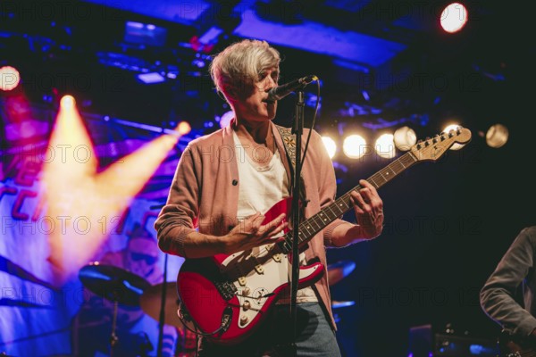Keith Murray, singer and guitarist of We are Scientists live on Europe 2025 Tour at the Columbia Theatre in Berlin on 07.05.2025