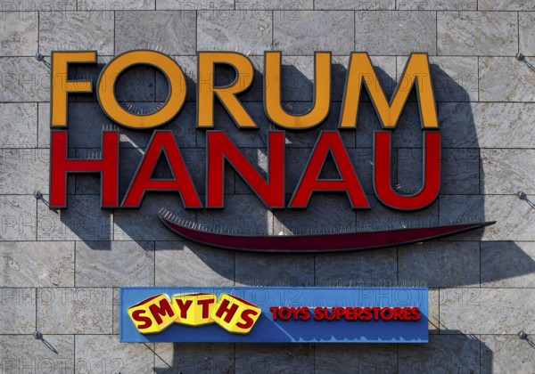 Façade of Forum Hanau with company logos at the shopping centre, Freiheitsplatz, Hanau, Hesse, Germany, Europe