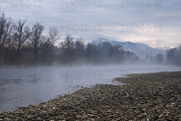 Morning atmosphere at the river Reuss, behind the snow-covered Rigi, Sins, Freiamt, Canton Aargau, Switzerland, Europe
