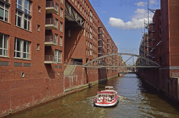 Europe, Germany, Hamburg, Speicherstadt, Kehrwiederfleet, barge, canal cruise, Hamburg, Hamburg, Federal Republic of Germany, Europe