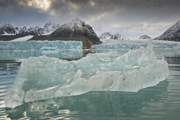 Remains of an iceberg and glacier break-off edge, Monacobreen, Liefdefjord, Woodfjord area, Spitsbergen Island, Svalbard and Jan Mayen archipelago, Norway, Europe